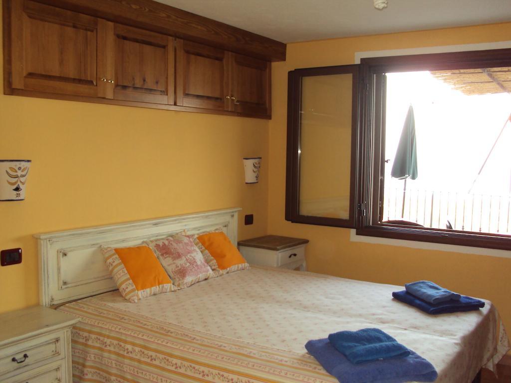Fiorerosa Santa Maria Navarrese Habitación foto